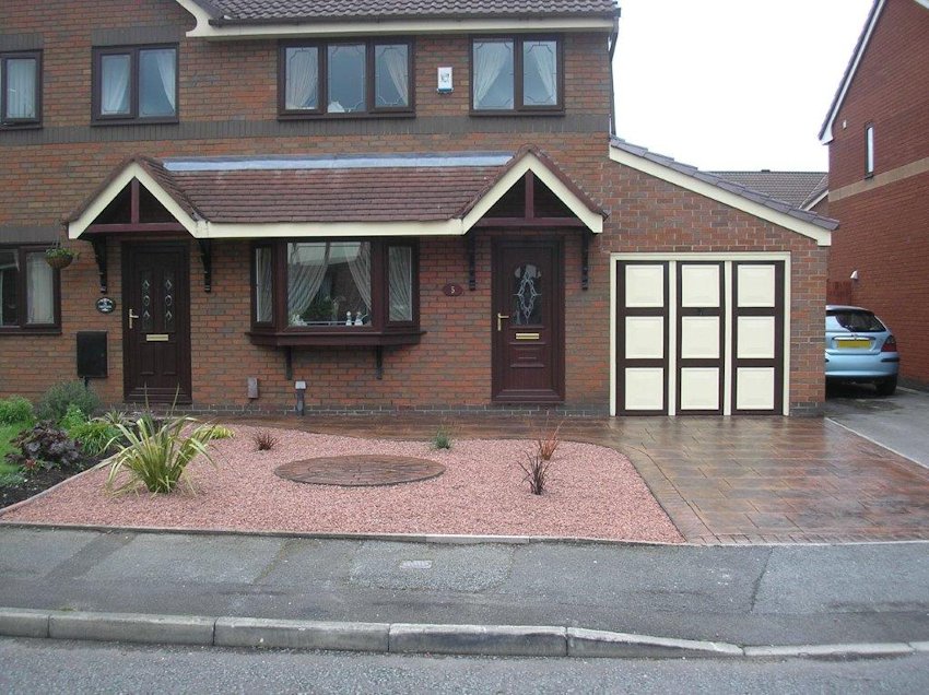 Driveway image 19